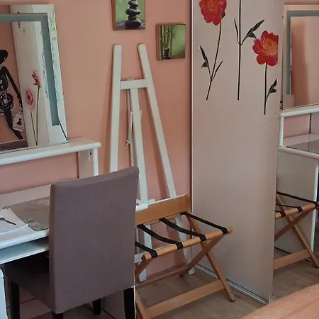 Homestay szállás Les Lavandins,chambre Climatise, A 300 Tram L5, Parking Et Wifi Gratuit Montpellier