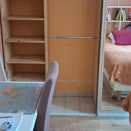 Les Lavandins,chambre Climatise, A 300 Tram L5, Parking Et Wifi Gratuit