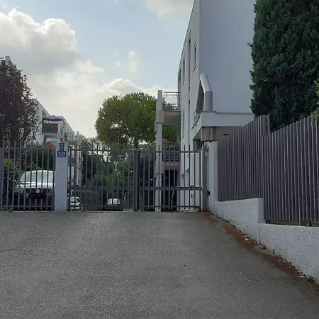 Les Lavandins,chambre Climatise, A 300 Tram L5, Parking Et Wifi Gratuit * Montpellier